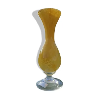 Vase en cristal jaune - cristallerie