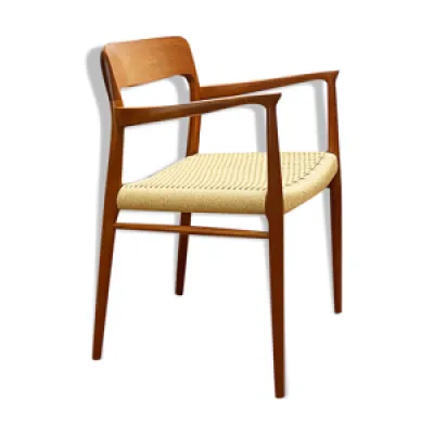 fauteuil en teck du milieu - 1950 danemark