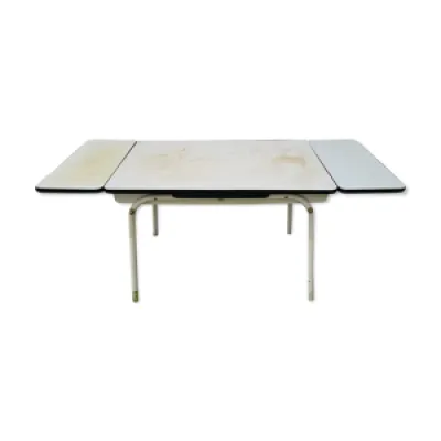 Ancienne table cuisine - formica pieds