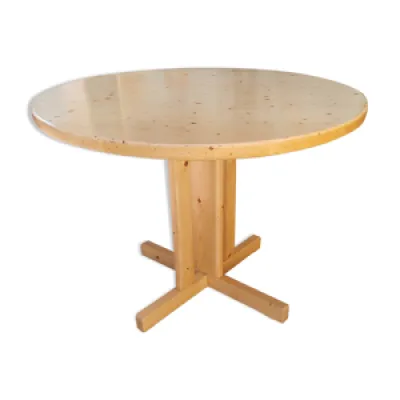 Table ronde en pin mobilier - arcs