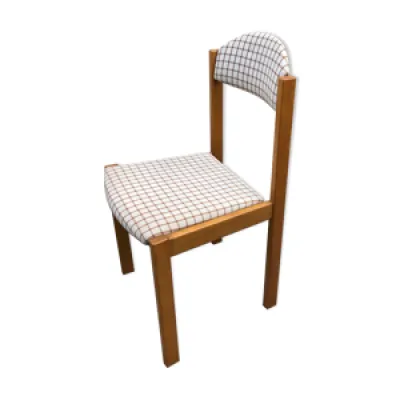 Chaise en bois et tissu
