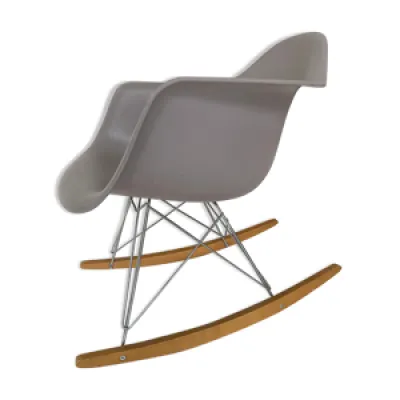 Rocking-chair de Charles - ray eames