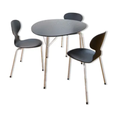 Table et chaises d'Arne - jacobsen fritz