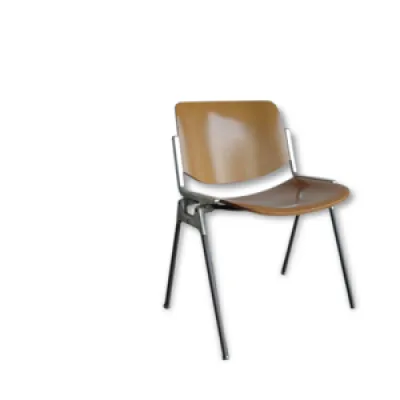 Chaise conçu par Giancarlo - piretti