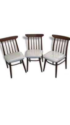 Trois chaises thonet