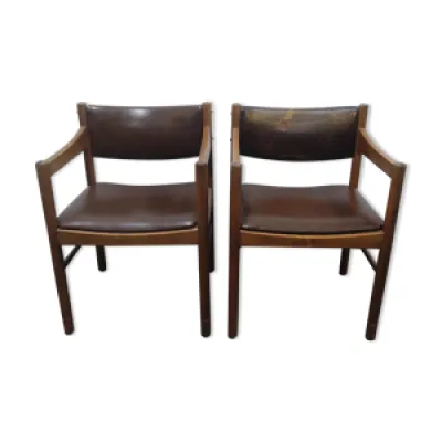 2 chaises en bois de - cuir