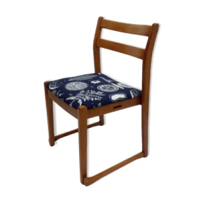 Chaise en teck avec tapisserie - motif