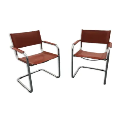 chaises italie cuir
