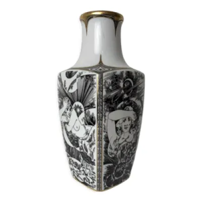 Vase en porcelaine Birth - designed