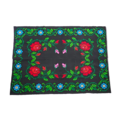 Tapis roumain traditionnel