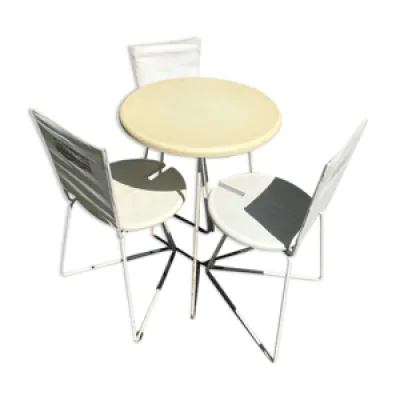 Table d'extérieur et - chaises design