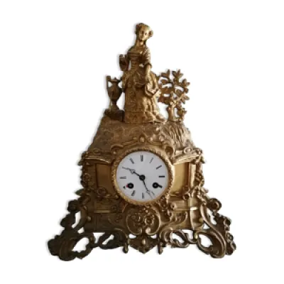 Horloge en bronze doré - baroque