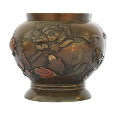 Vase en bronze asiatique