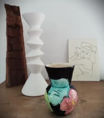 Le minuscule vase de Vallauris