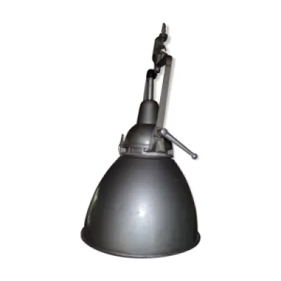 suspension lampe industrielle