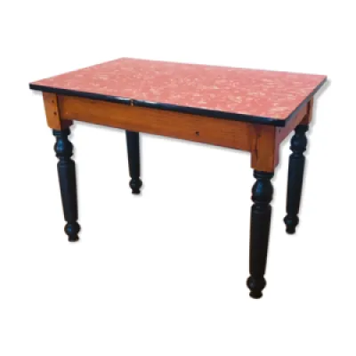 Table basse en formica - rouge