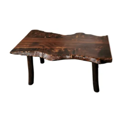 Table basse en bois brutaliste, - primitive