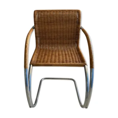 fauteuil MR20 par Ludwig - van