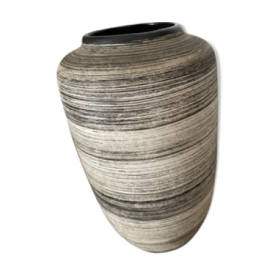 Vase style West germany