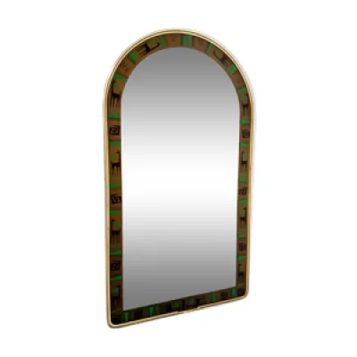 mirror with a graphic