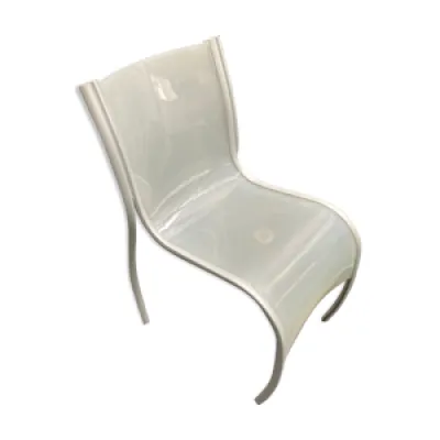 Chaise de Ron Arad FPE - blanche