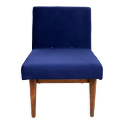 fauteuil en velours bleu