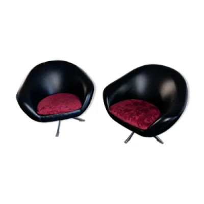 Paire de fauteuils Egg - skai noir 1960