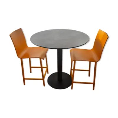 Table haute en céramique - chaises