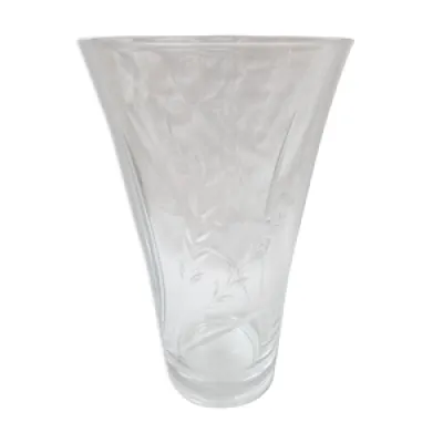 Vase en verre gravé