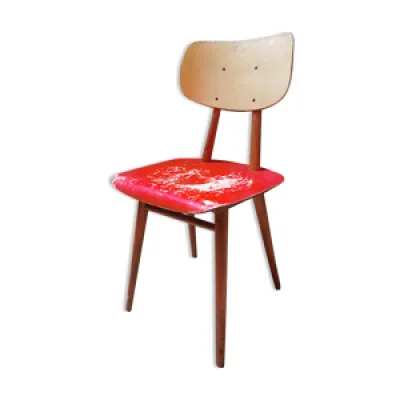 Chaise en bois rouge - 1960