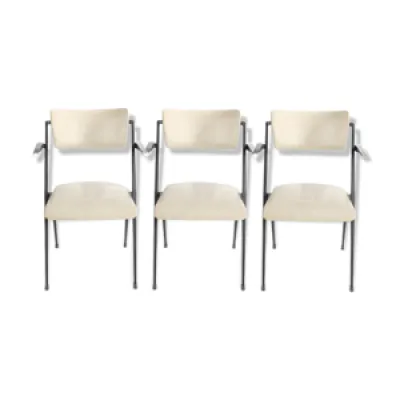 White pyramid chairs - for ahrend