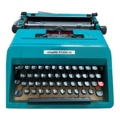 Machine à écrire olivetti - studio
