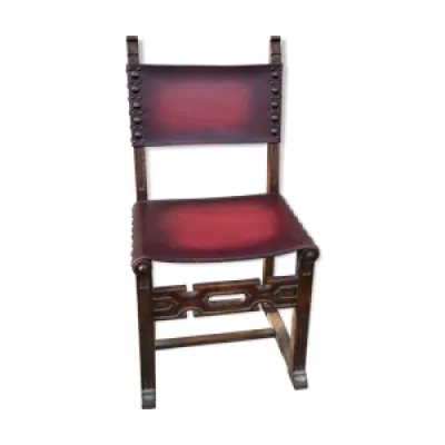 Chaise bois sculpté - style
