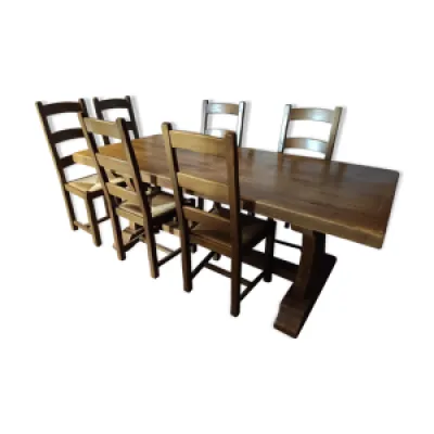 Table en bois massif - chaises