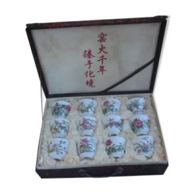 Ancien coffret chinois - bols porcelaine