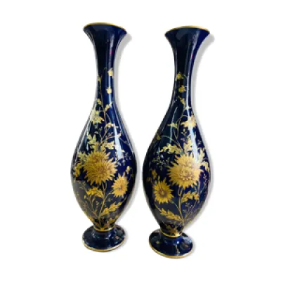 Paire de vases en porcelaine - bleu cobalt