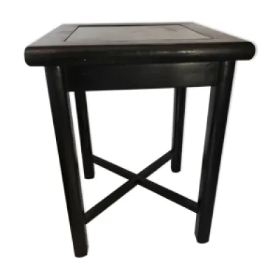 Table haute noire moderne