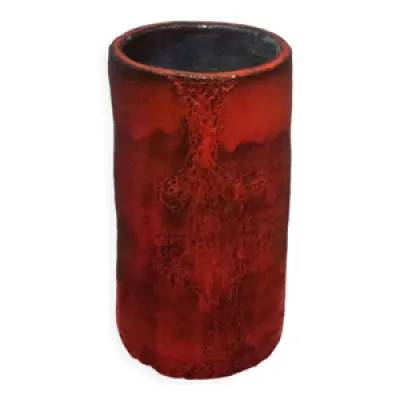 Vase rouge en céramique