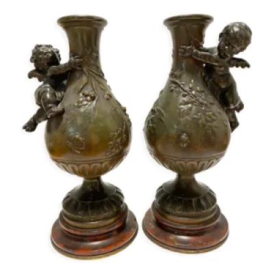Paire de vases en bronze, - moreau