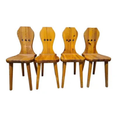 Lot de 4 chaises en pin