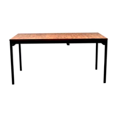 Table par Dieter Waeckerlin - ideal