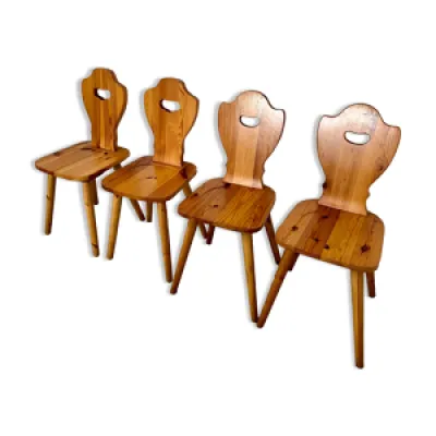 Lot 4 anciennes chaises - pin
