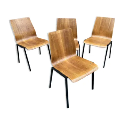 Suite de 4 chaises design - 1970 scandinaves