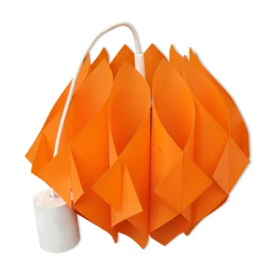 Suspension de Lars Schioler - plastique orange