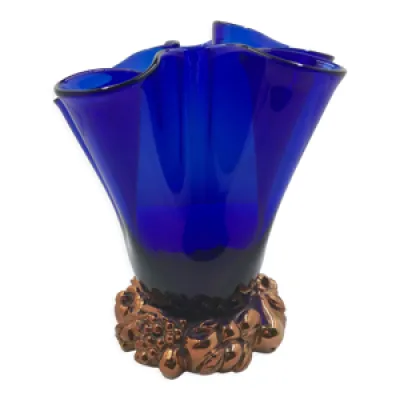 Vase en verre bleuté