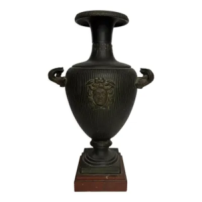vase ancien en bronze