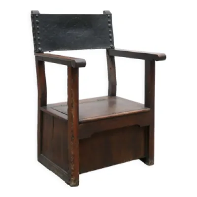 fauteuil coffre en bois,