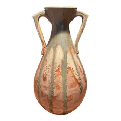 Vase à anse en terre - cuite