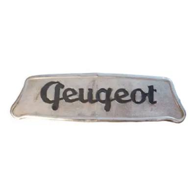 Plaque monogramme Peugeot