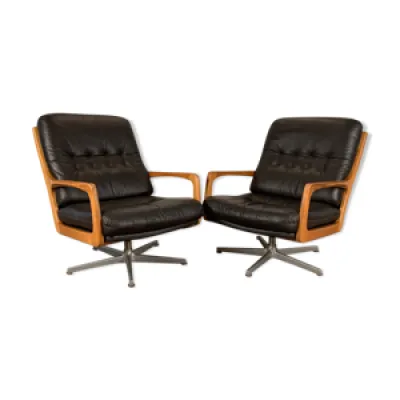Paire de fauteuils designer - 1960
